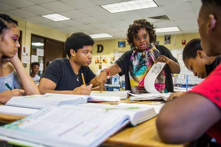 Chiquita Dinkins teaches a unit on photosynthesis to students at the old Northeast High School in Macon in 2018. 