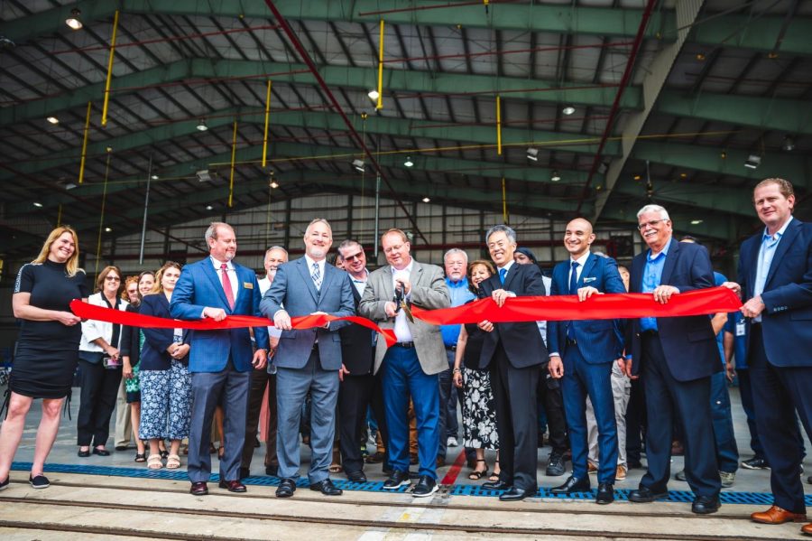 Macon-Bibb+County+leaders+joined+MHIRJ+executives+on+April+13%2C+2022%2C+to+cut+the+ribbon+on+the+new+maintenance%2C+repair+and+overhaul+facility+at+Middle+Georgia+Regional+Airport.