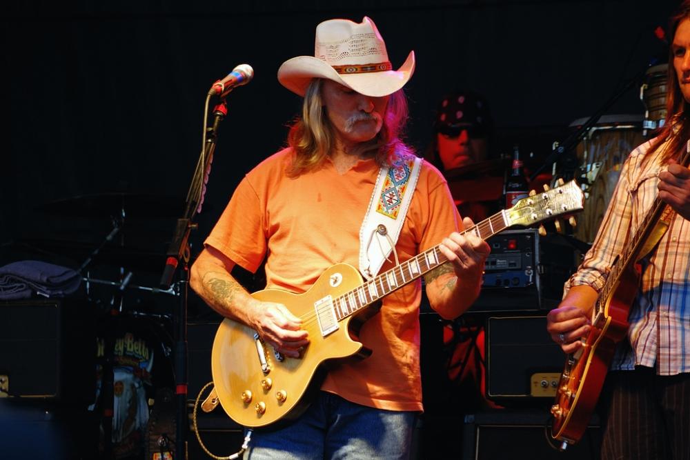 Dickey+Betts%2C+a+founding+Allman+Brothers+Band+member+and+one+of+the+greatest+guitarists+of+all+time%2C+died+Thursday.+He+was+80+years+old.