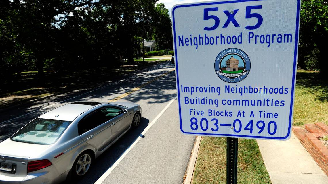 The Five by Five neighborhood program targeted areas like this one along Ridge Avenue in 2014.