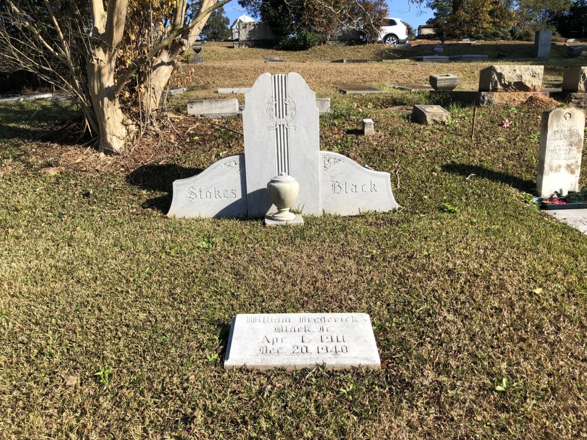 The Georgia Public Safety Foundation will add a historical marker to the Macon grave of Georgia's first fallen state patrolman, William Frederick Black Jr. 