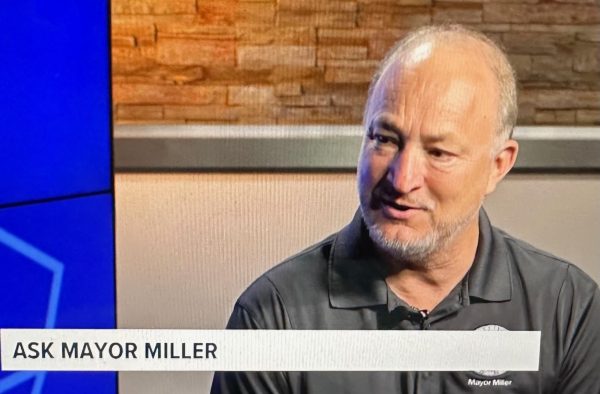 Mayor Lester Miller